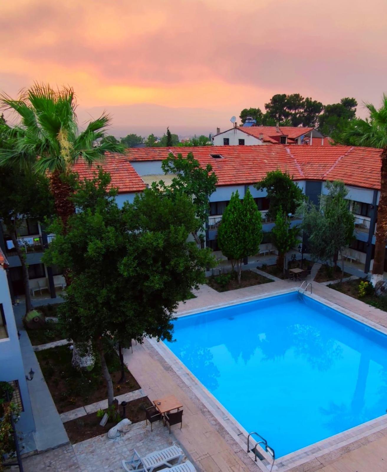 Artemis Yoeruek Otel Old Town Pamukkale Exterior photo