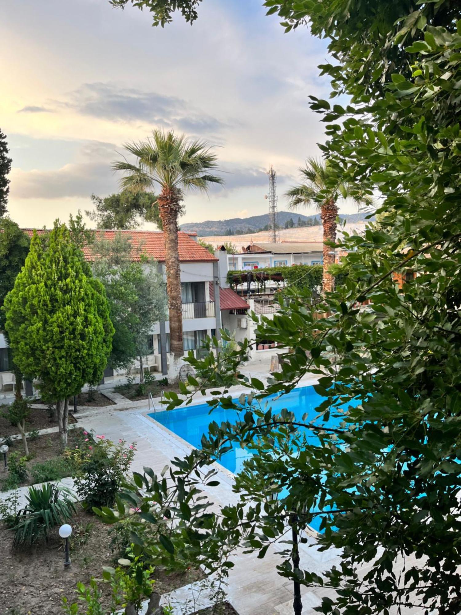 Artemis Yoeruek Otel Old Town Pamukkale Exterior photo